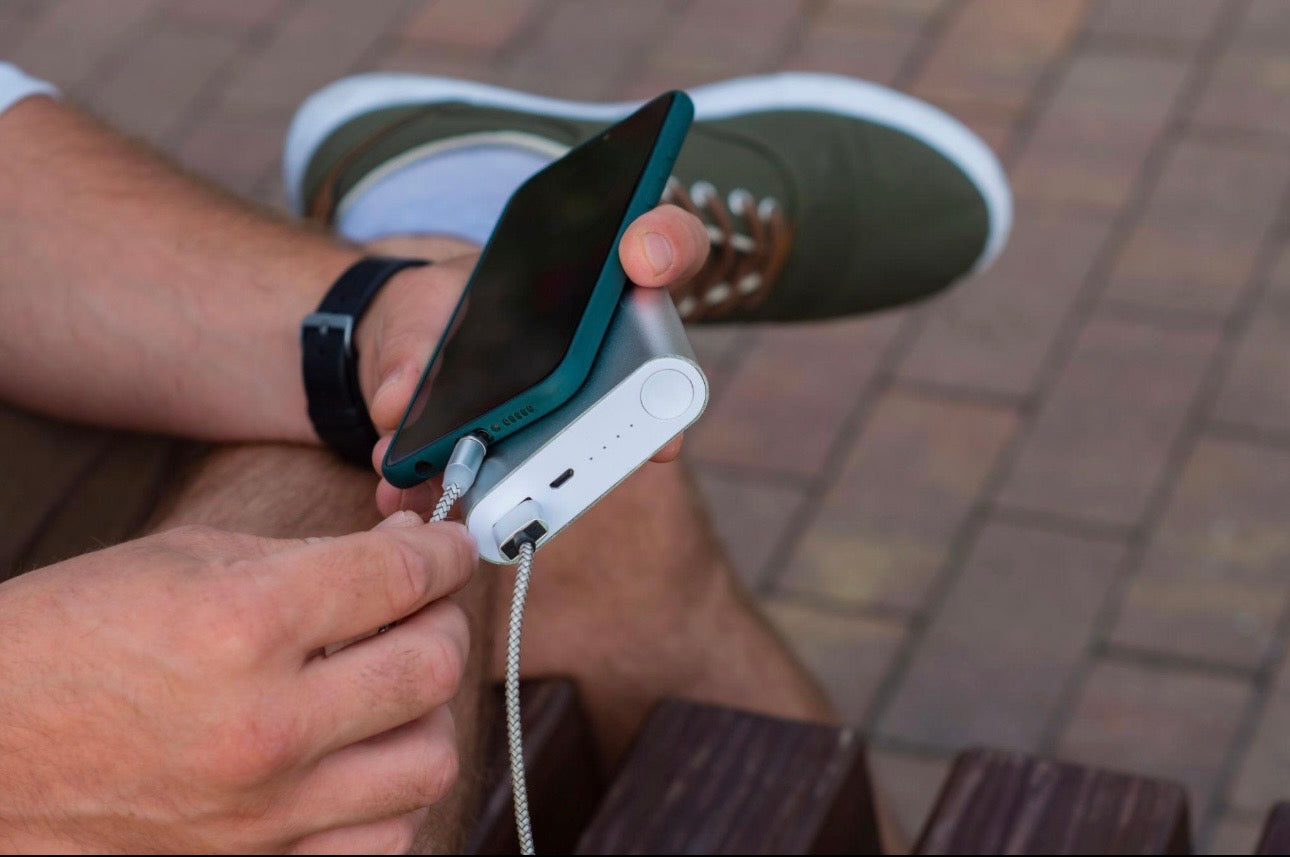 MagCharge™ Magnetic Power Bank (Fast Wireless Charging)